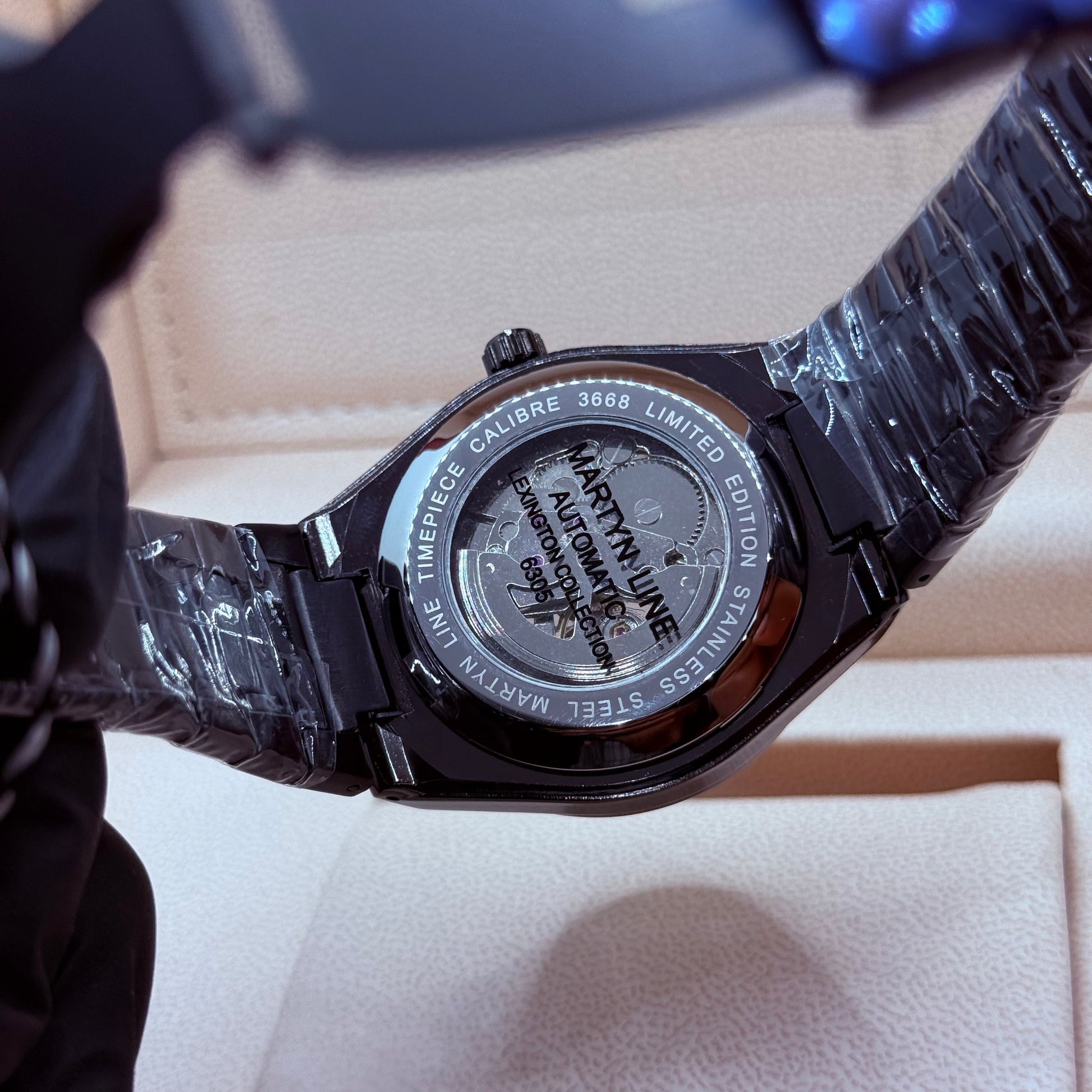 Automatic skeleton black dial with black chain - Reluxe