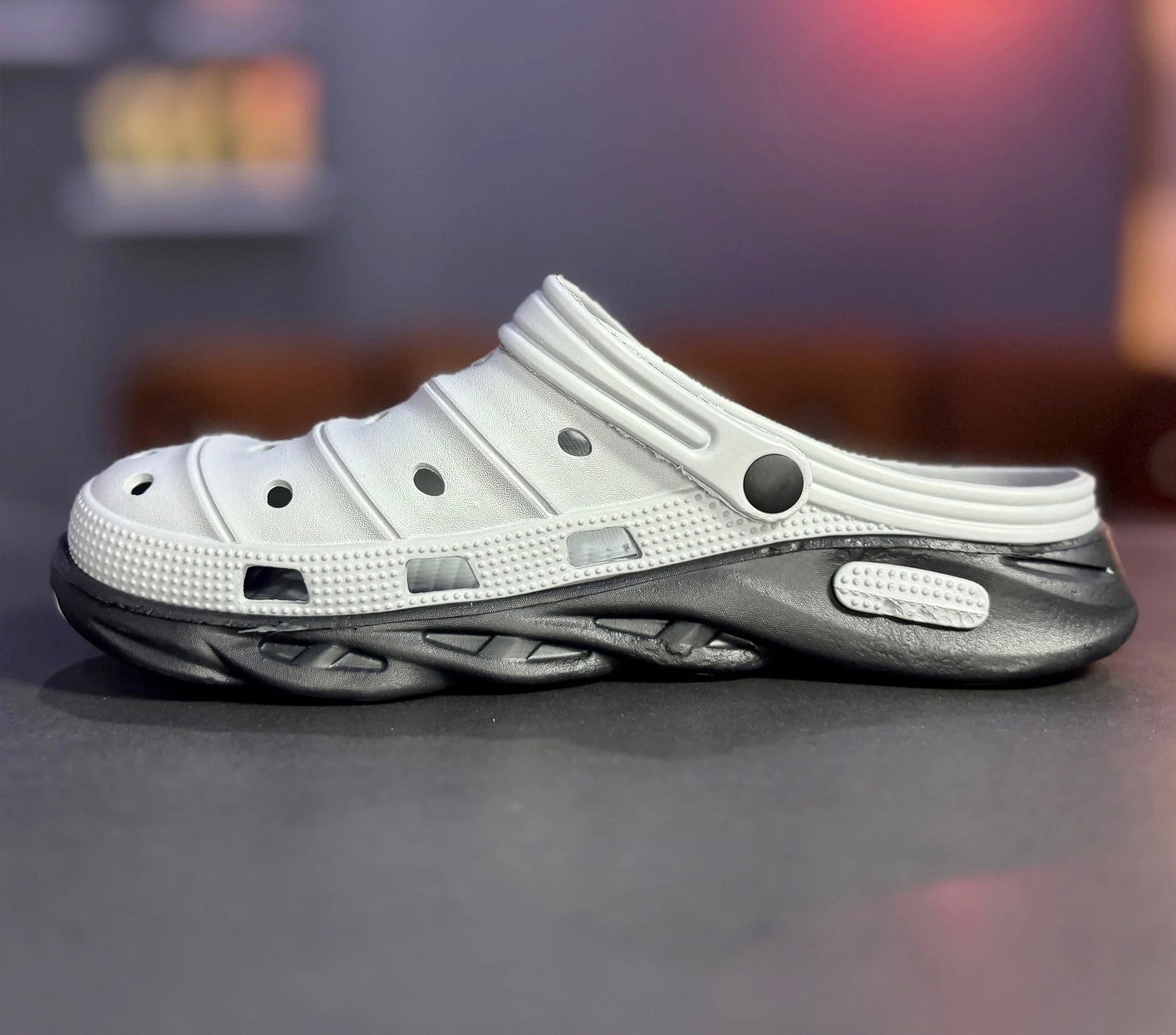 DECENT CROCS - Reluxe