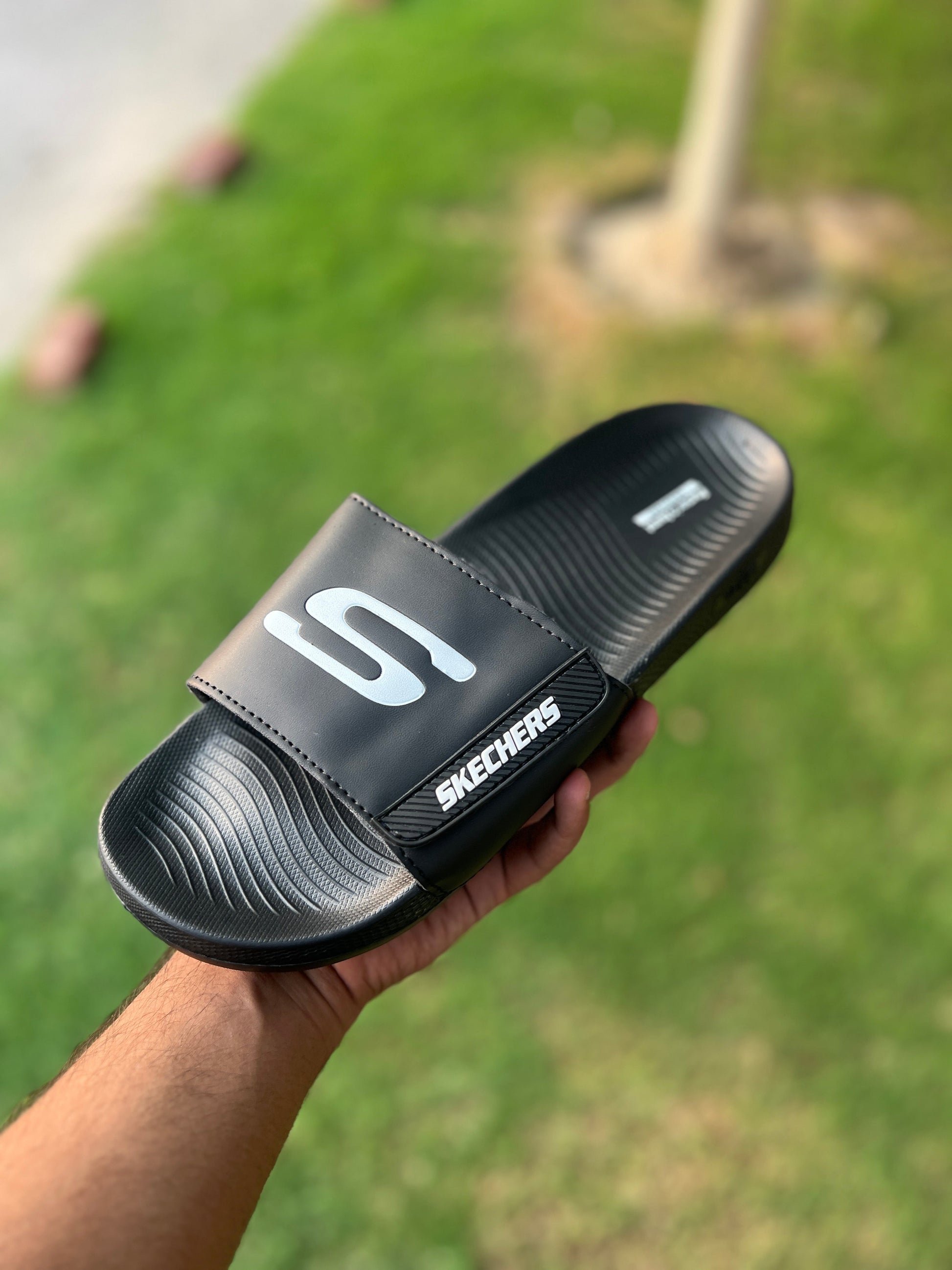 SKETCHER HYPER BURST SLIDES - Reluxe