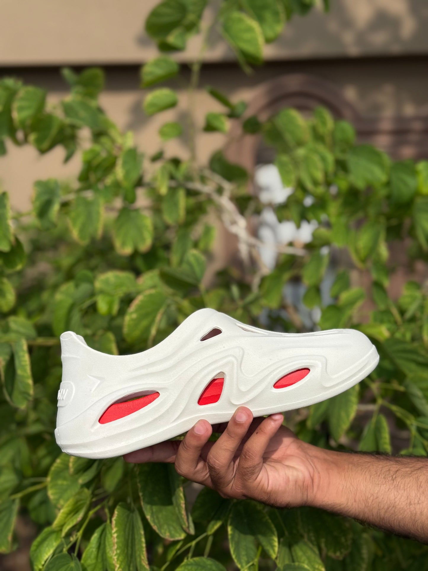 Sketcher Pro Clogs - Reluxe