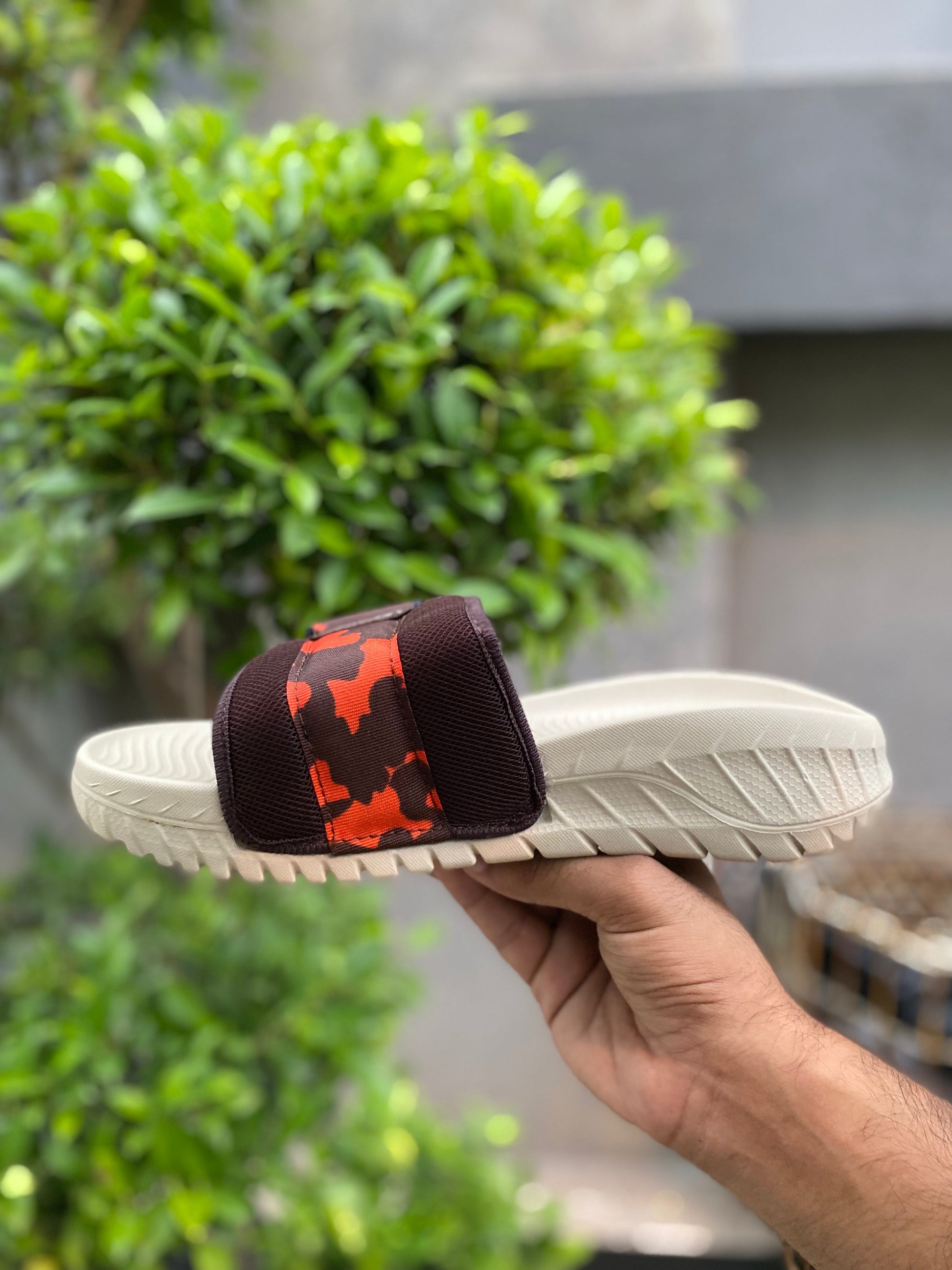 Skecher Fluffy Slides - Reluxe