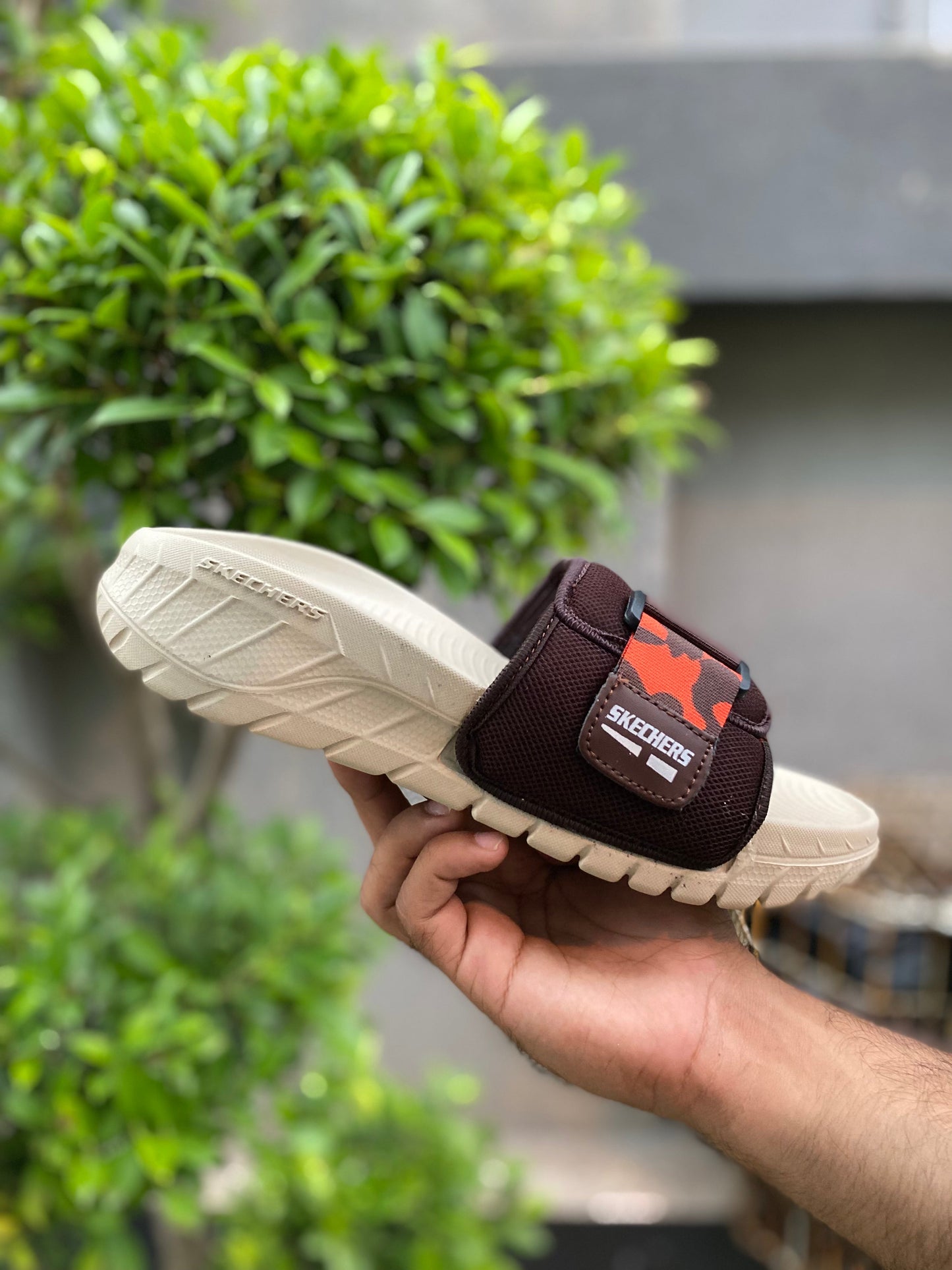 Skecher Fluffy Slides - Reluxe