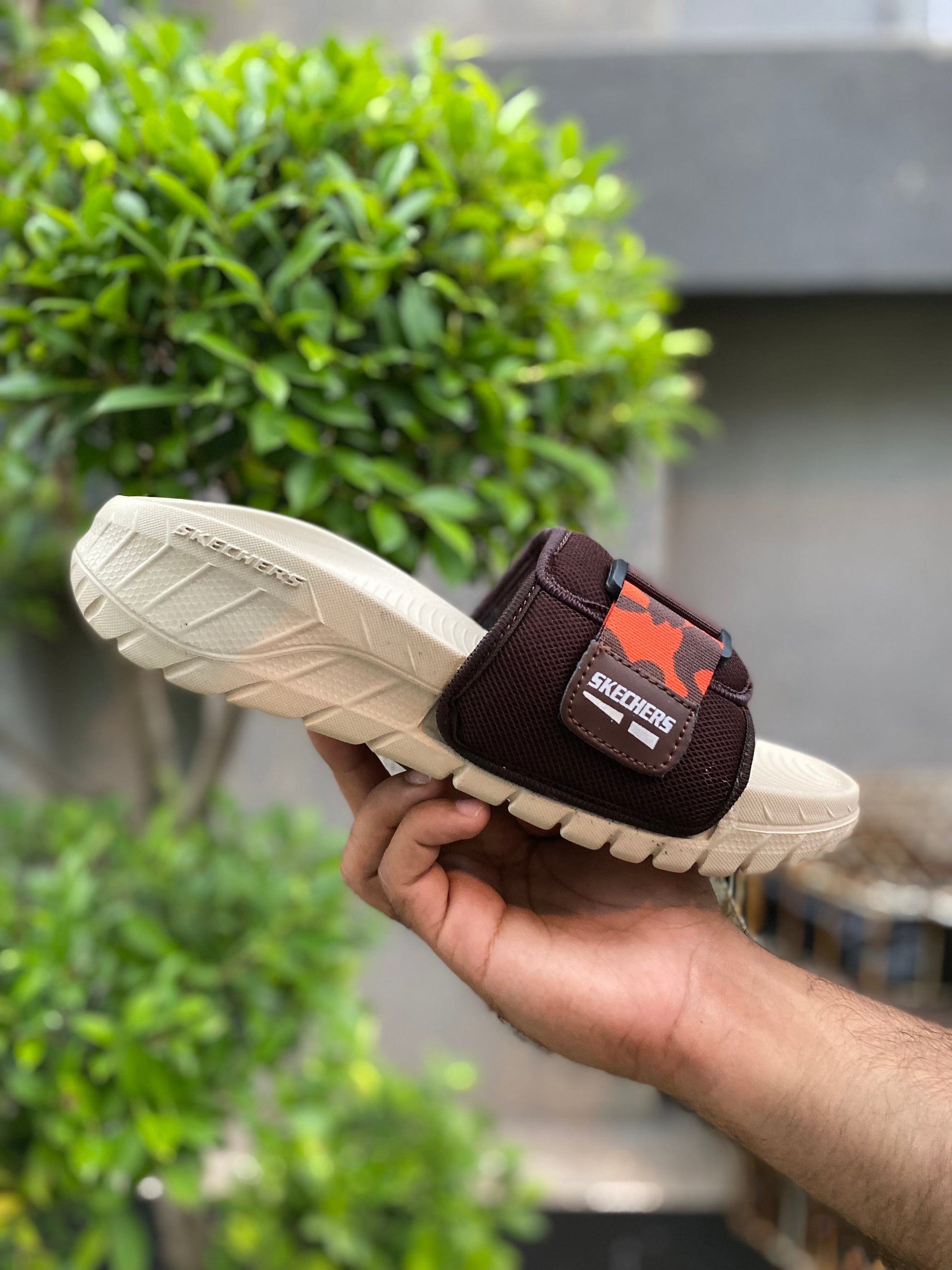 Skecher Fluffy Slides - Reluxe