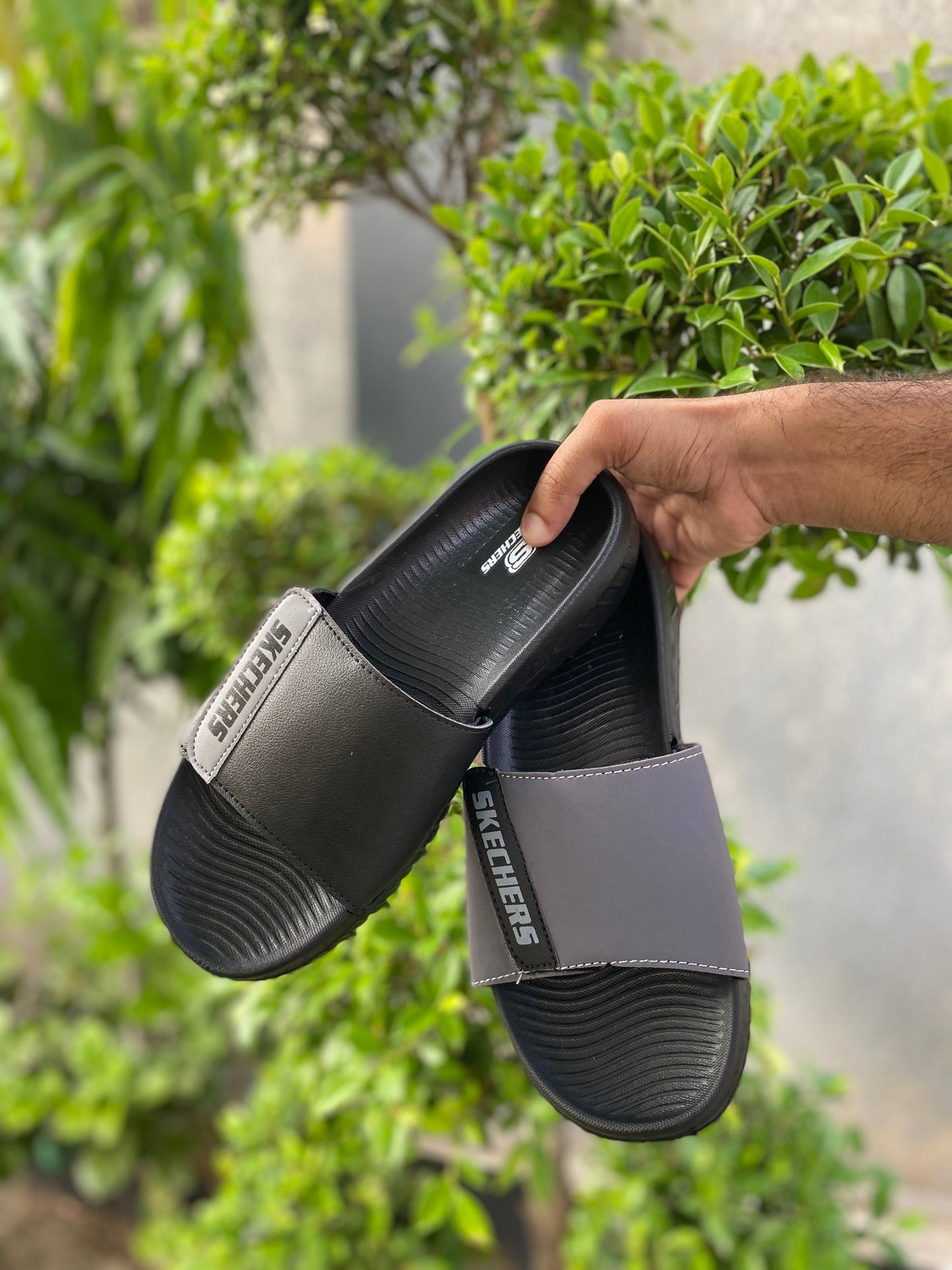 Skecher Jumper Slides 2 - Reluxe