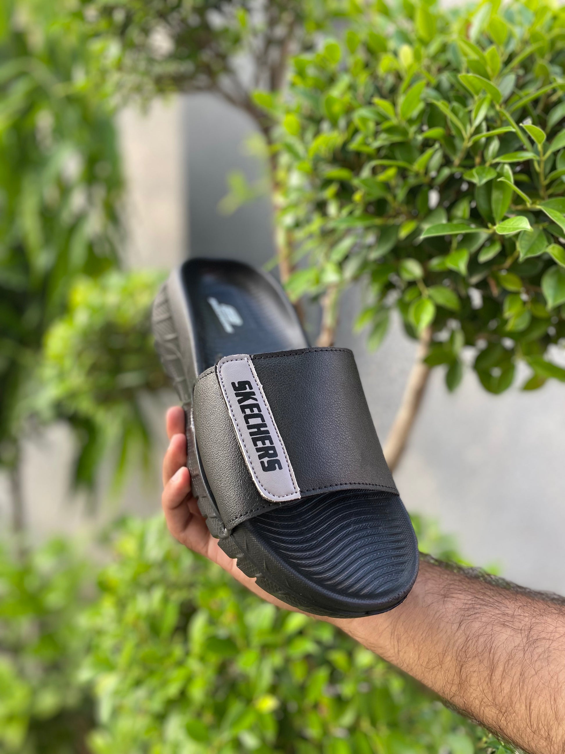 Skecher Jumper Slides 2 - Reluxe