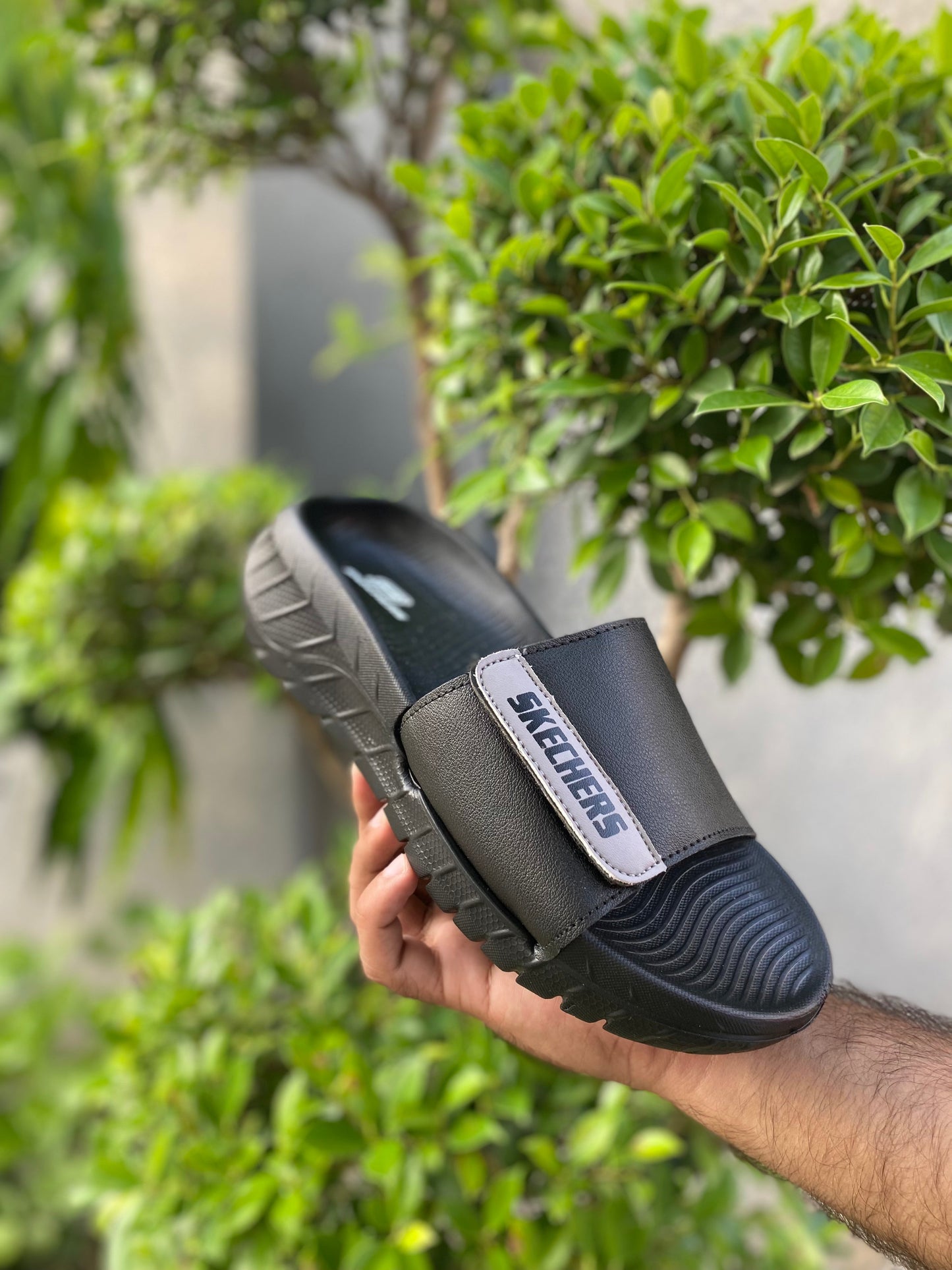 Skecher Jumper Slides 2 - Reluxe