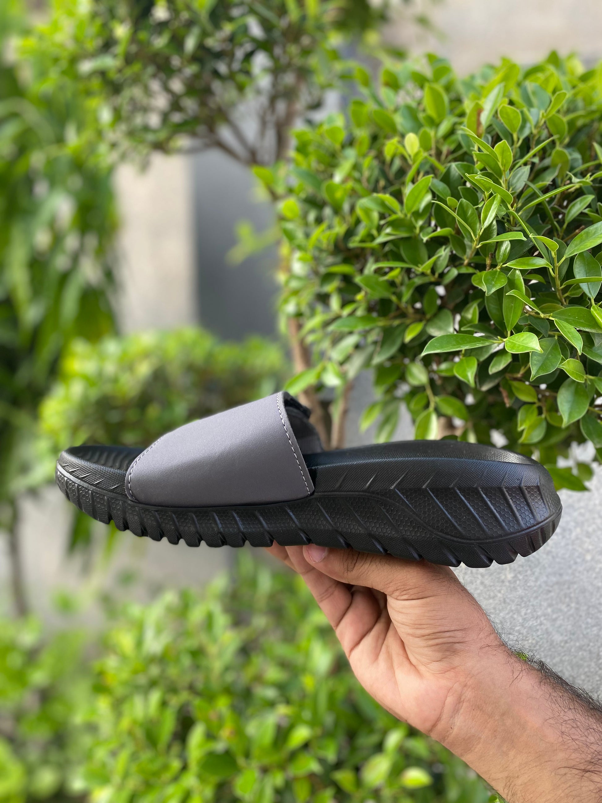 Skecher Jumper Slides 2 - Reluxe