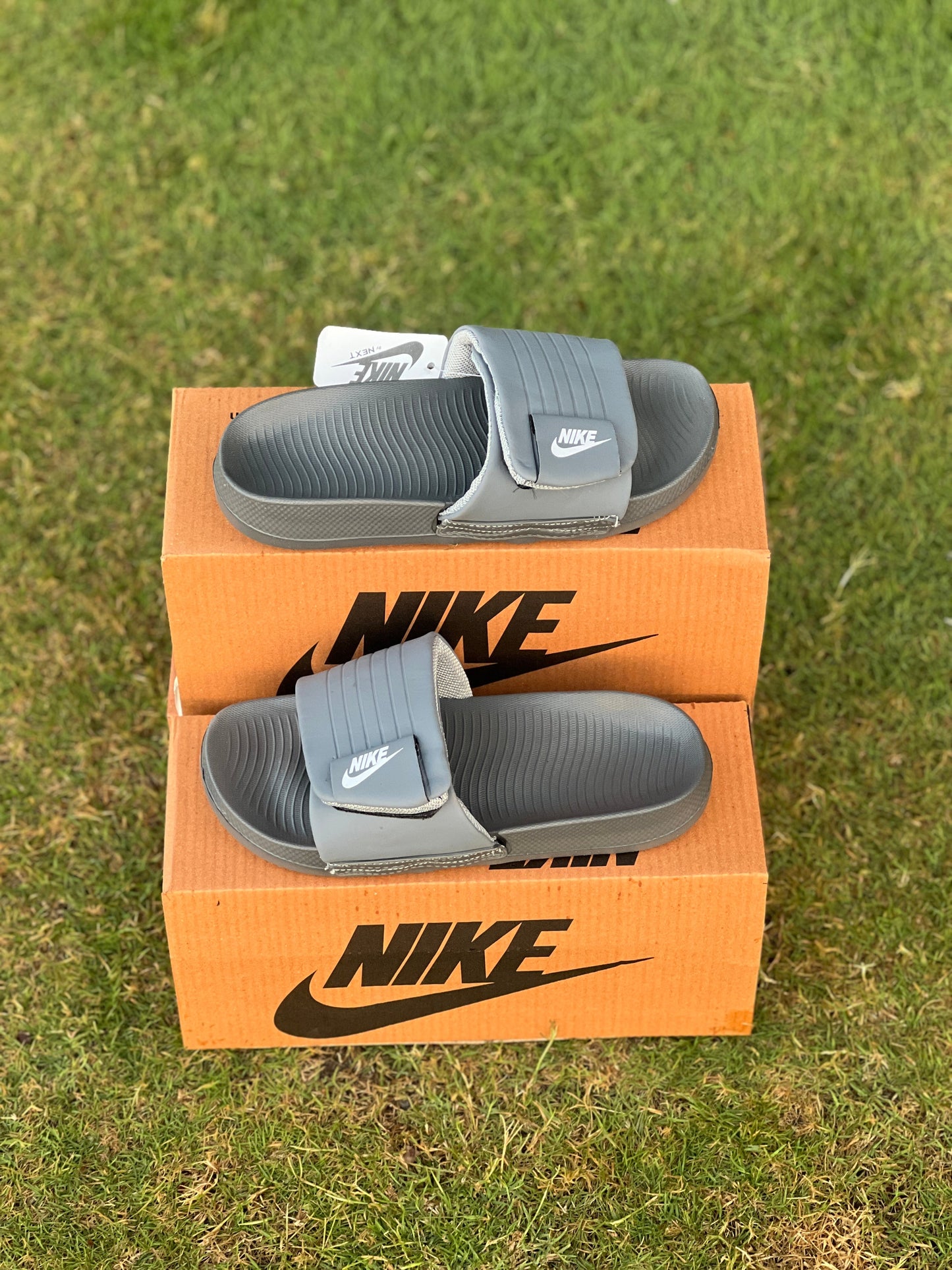 NIKE SLIDE - Reluxe