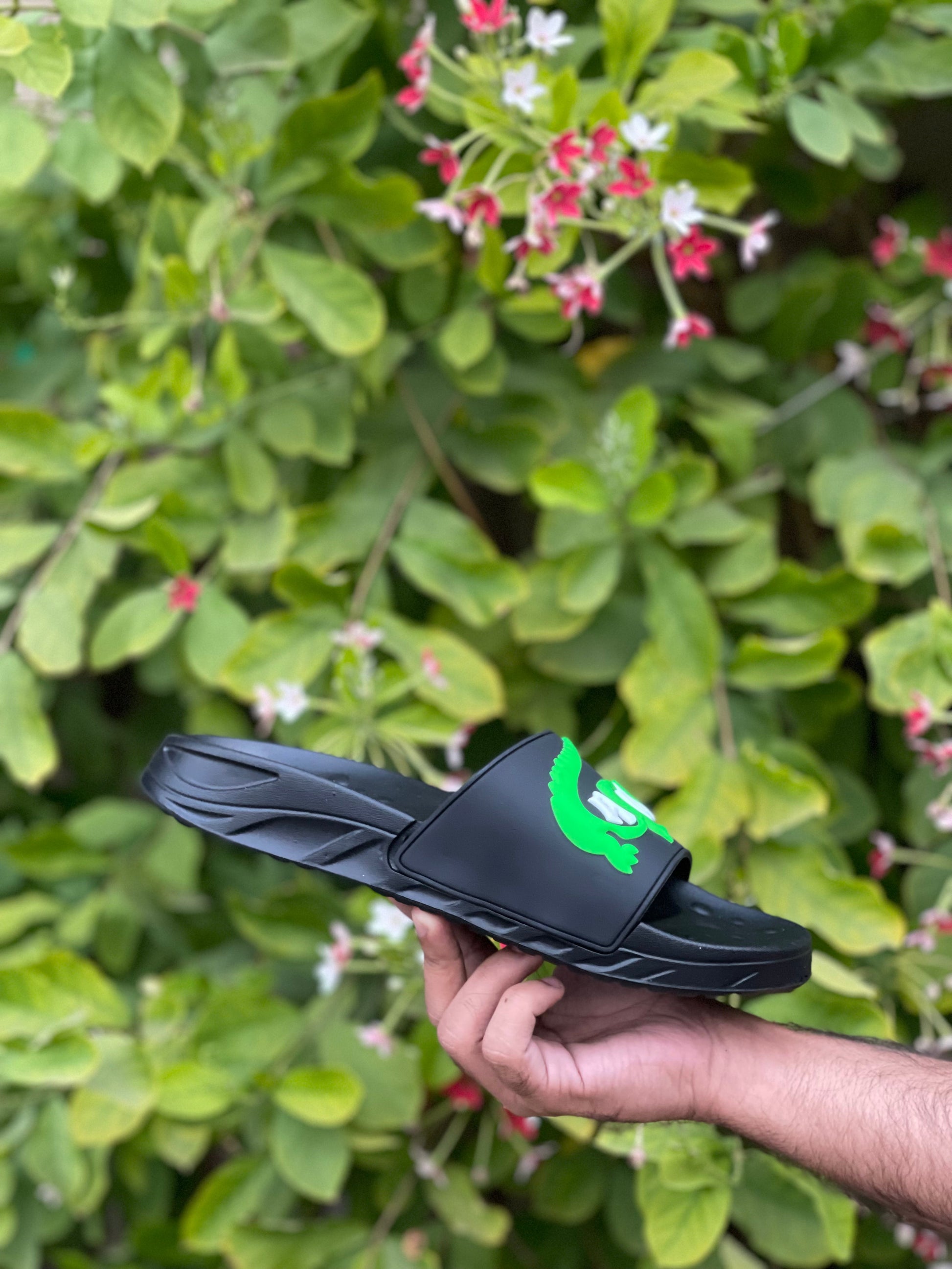 Lacoste Funky Slides - Reluxe