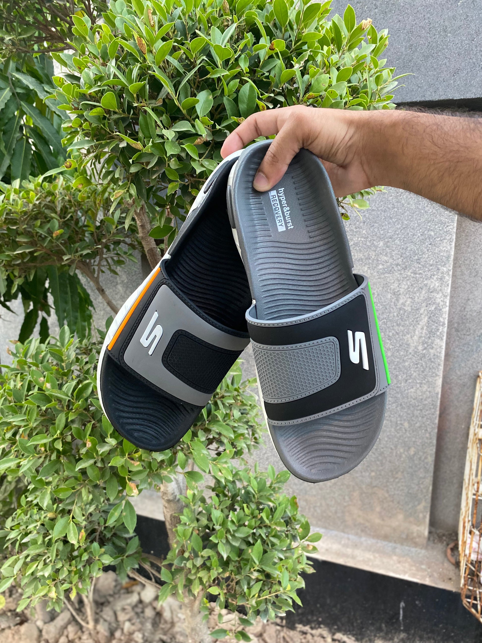 Skecher OG Slides - Reluxe