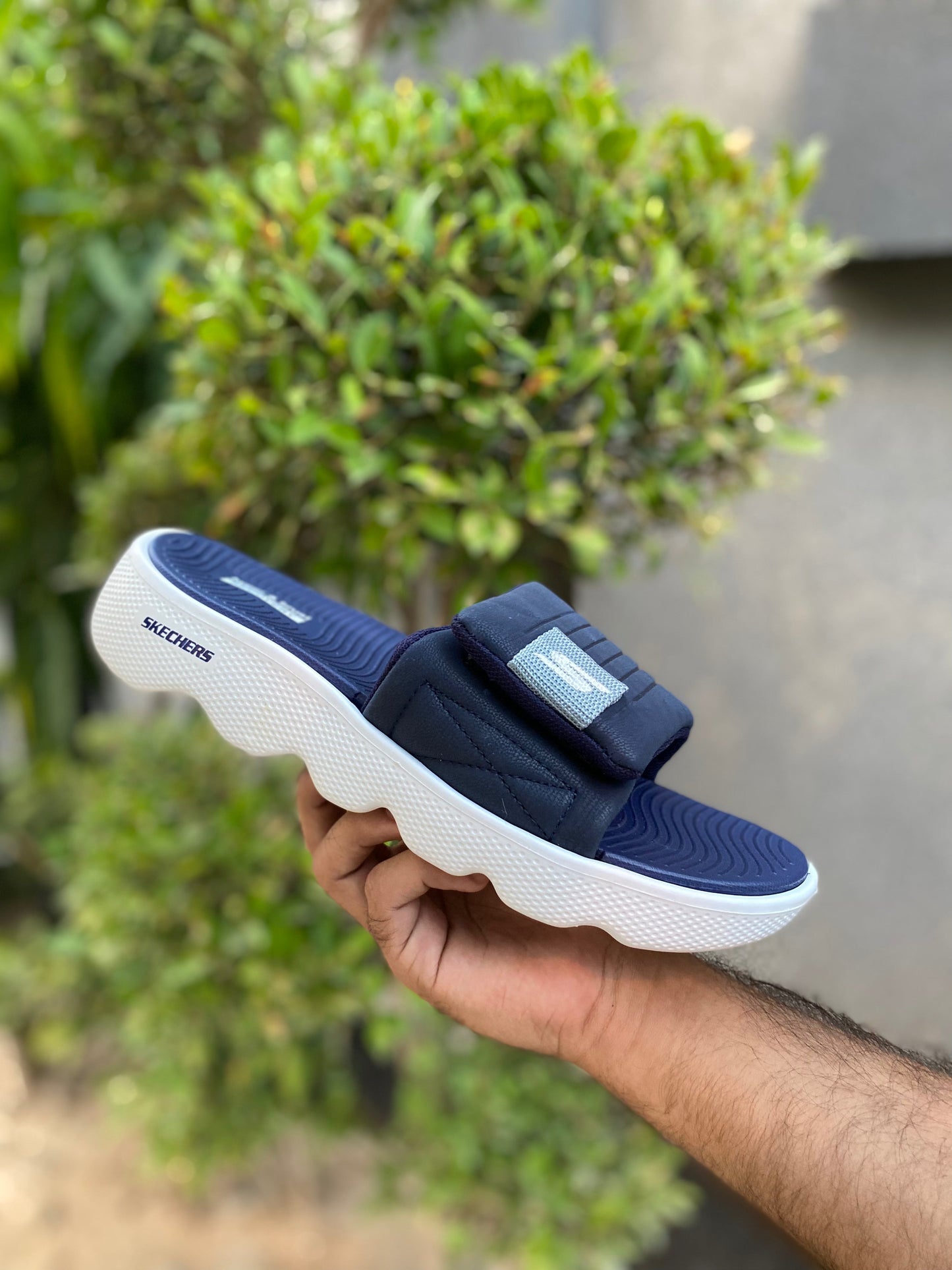 Skecher Puffy Slides - Reluxe