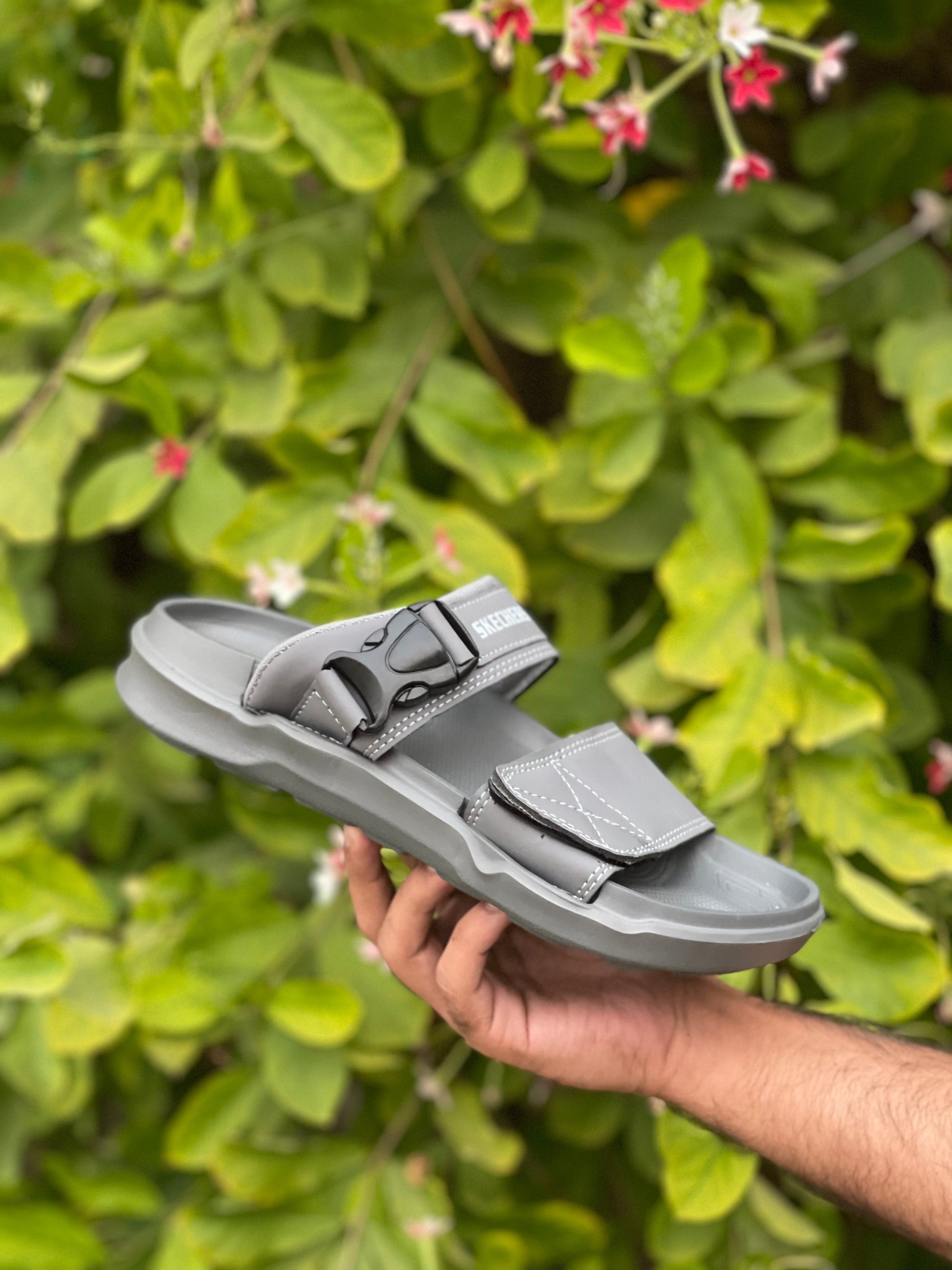 Skecher Zoro Slides - Reluxe